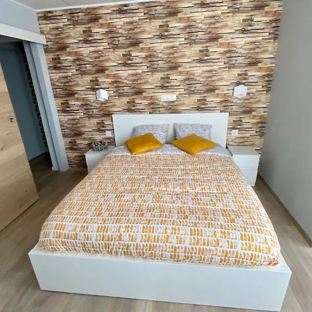 Logements Equipes A Onnaing Avec Espace Balneo En Option Proche Toyota, Autoroute Et Valenciennes エクステリア 写真