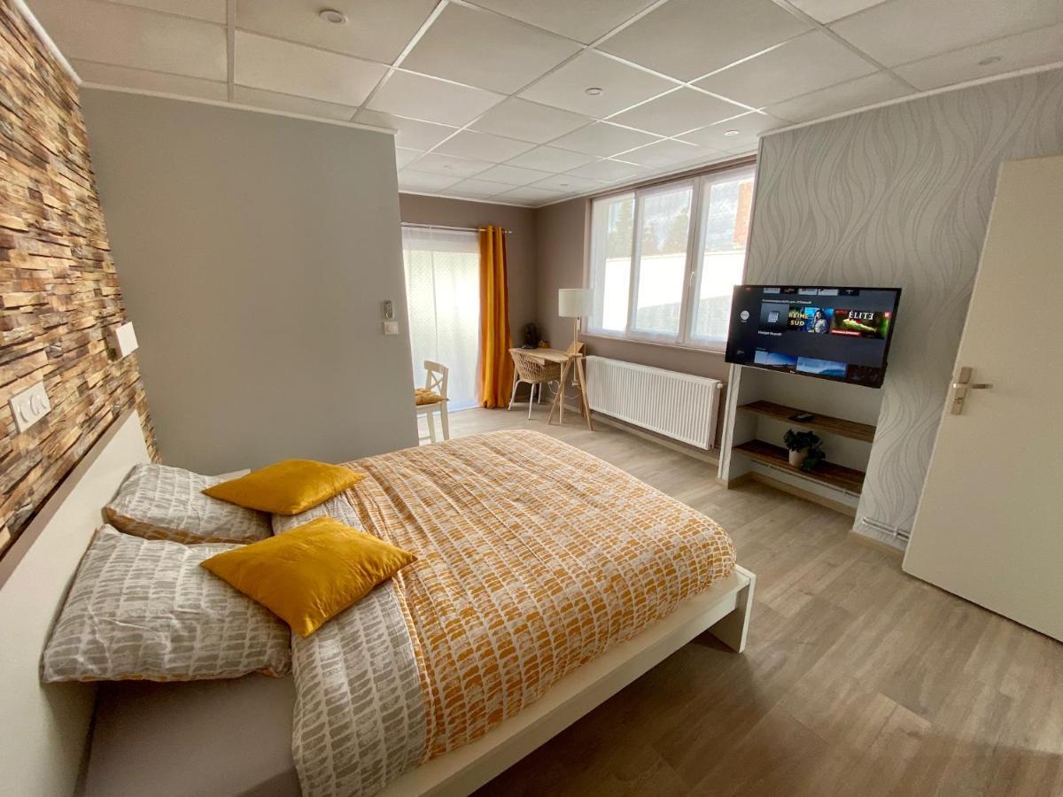Logements Equipes A Onnaing Avec Espace Balneo En Option Proche Toyota, Autoroute Et Valenciennes エクステリア 写真