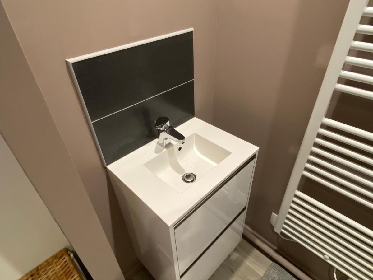 Logements Equipes A Onnaing Avec Espace Balneo En Option Proche Toyota, Autoroute Et Valenciennes エクステリア 写真