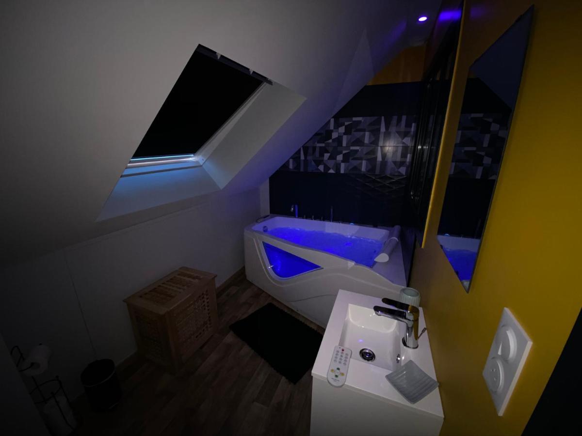 Logements Equipes A Onnaing Avec Espace Balneo En Option Proche Toyota, Autoroute Et Valenciennes エクステリア 写真