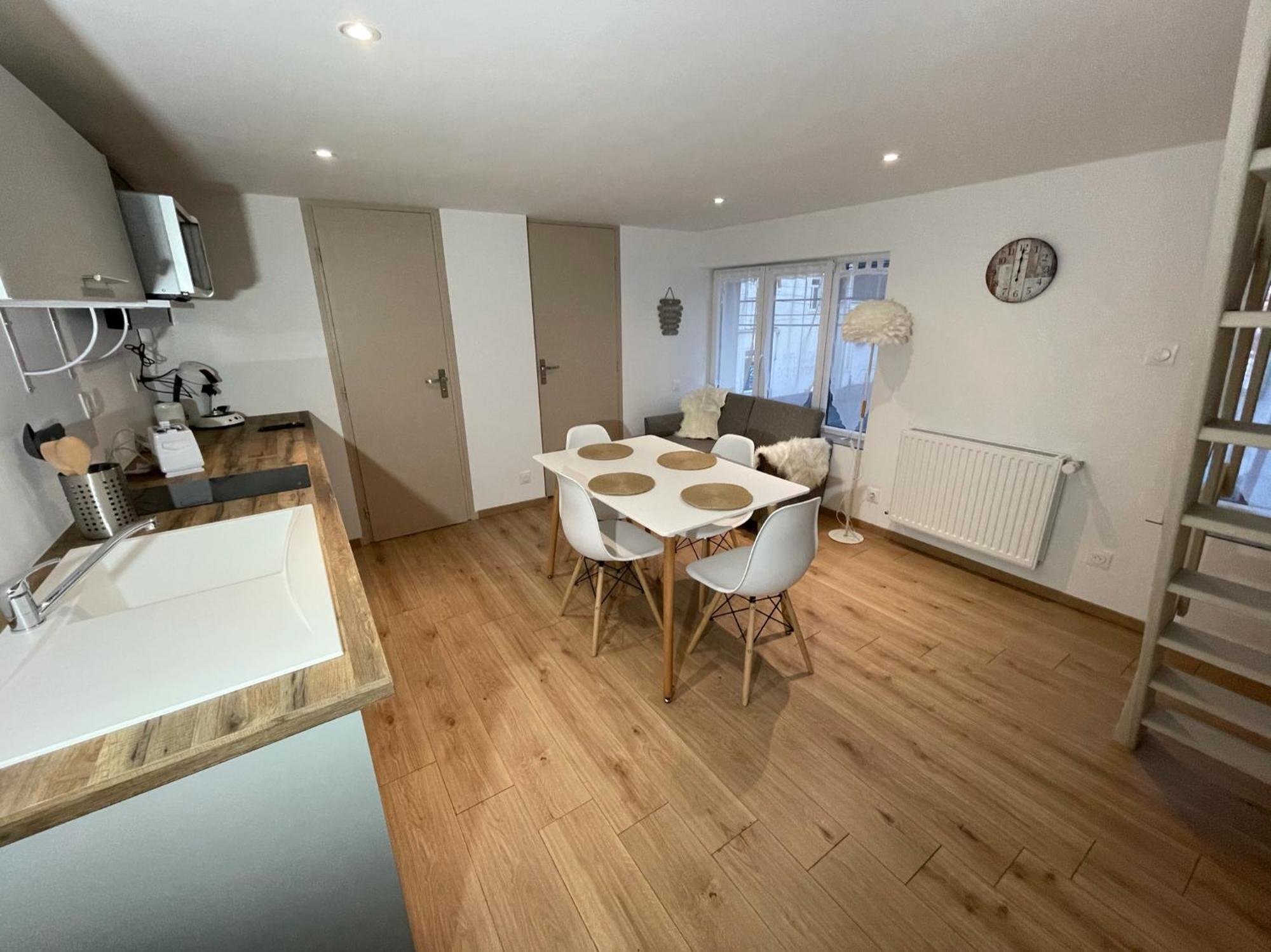 Logements Equipes A Onnaing Avec Espace Balneo En Option Proche Toyota, Autoroute Et Valenciennes エクステリア 写真